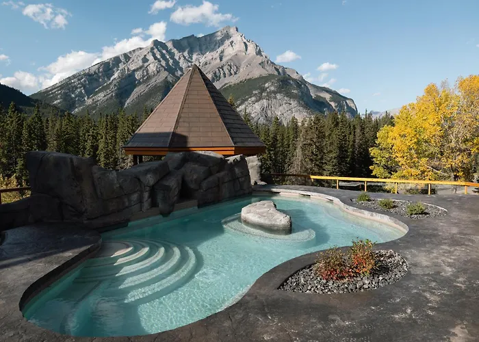 Hotel Canoe And Suites
